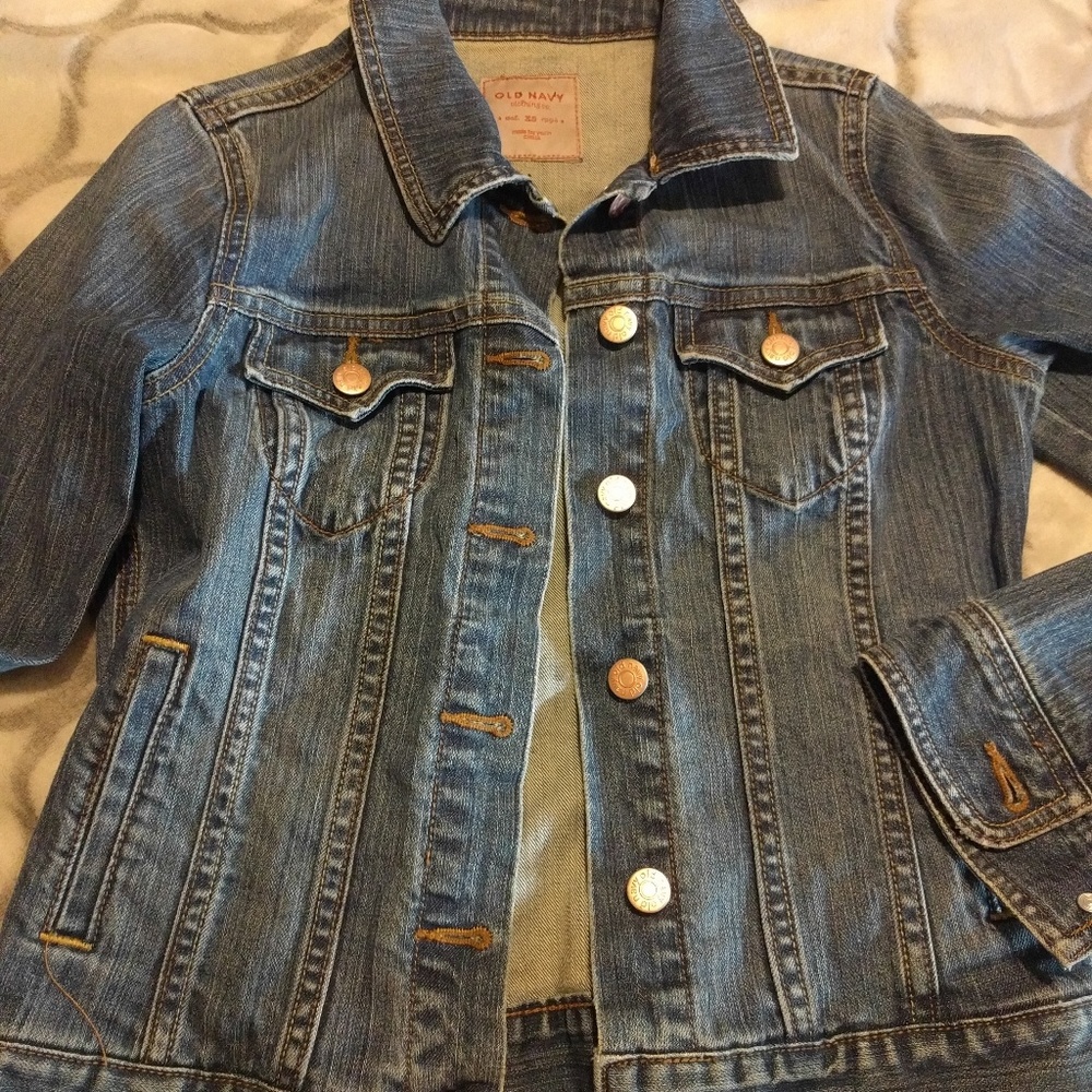Old navy denim jacket, like new!